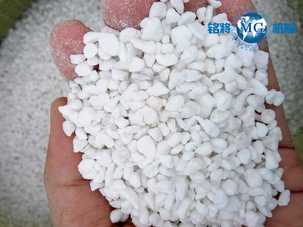 ?；⒅楹驼渲閹r的主要區別