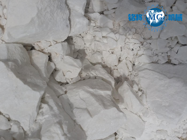 膩?zhàn)臃坌枰幽z水嗎?膩?zhàn)臃凼羌幽z好還是加水好? 膩?zhàn)臃坌枰幽z水嗎?膩?zhàn)臃凼羌幽z好還是加水好?